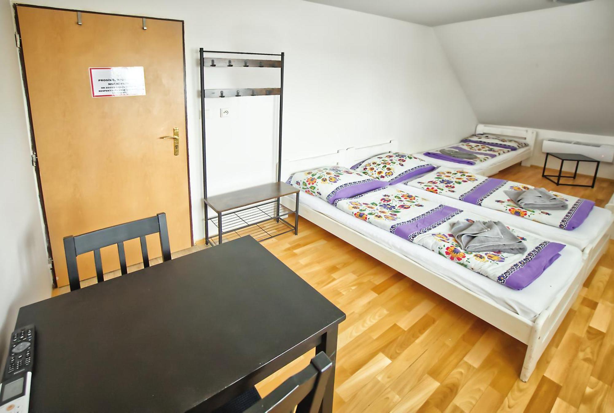 Penzion Bazen Vino Sklep U Palecku Zaječí Buitenkant foto